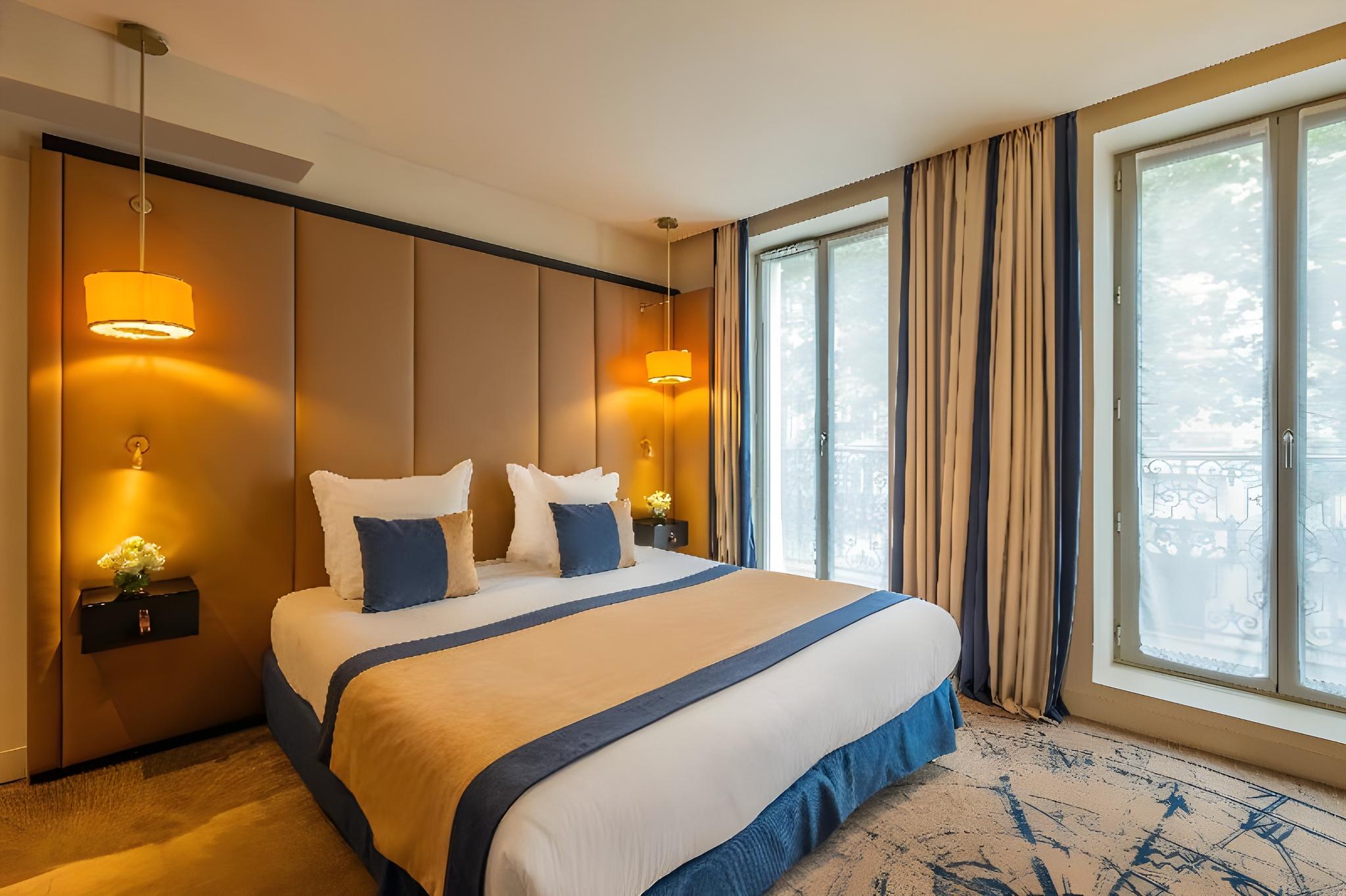 Executive, City or Courtyard View
