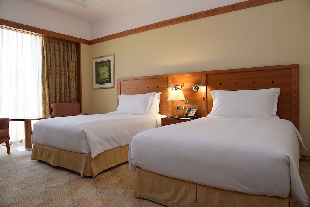 Holiday Inn Kuwait 36/79