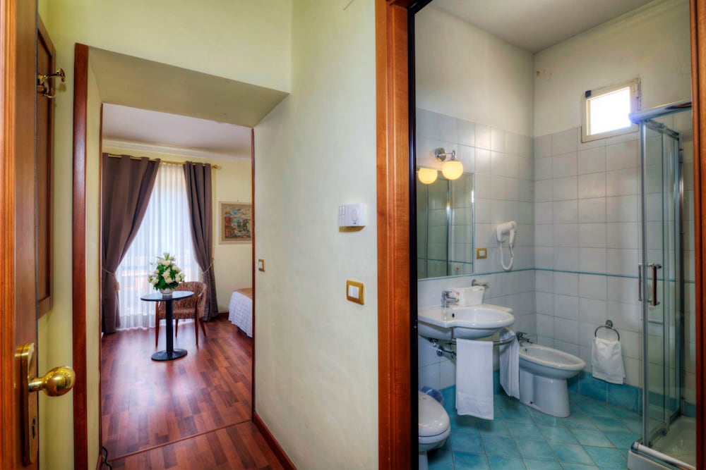 Hotel Dei Principati 26/53