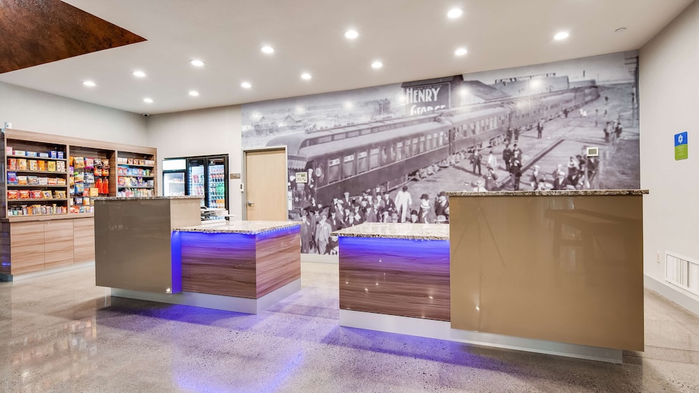 Richland Riverfront Hotel, Ascend Hotel Collection 5/65