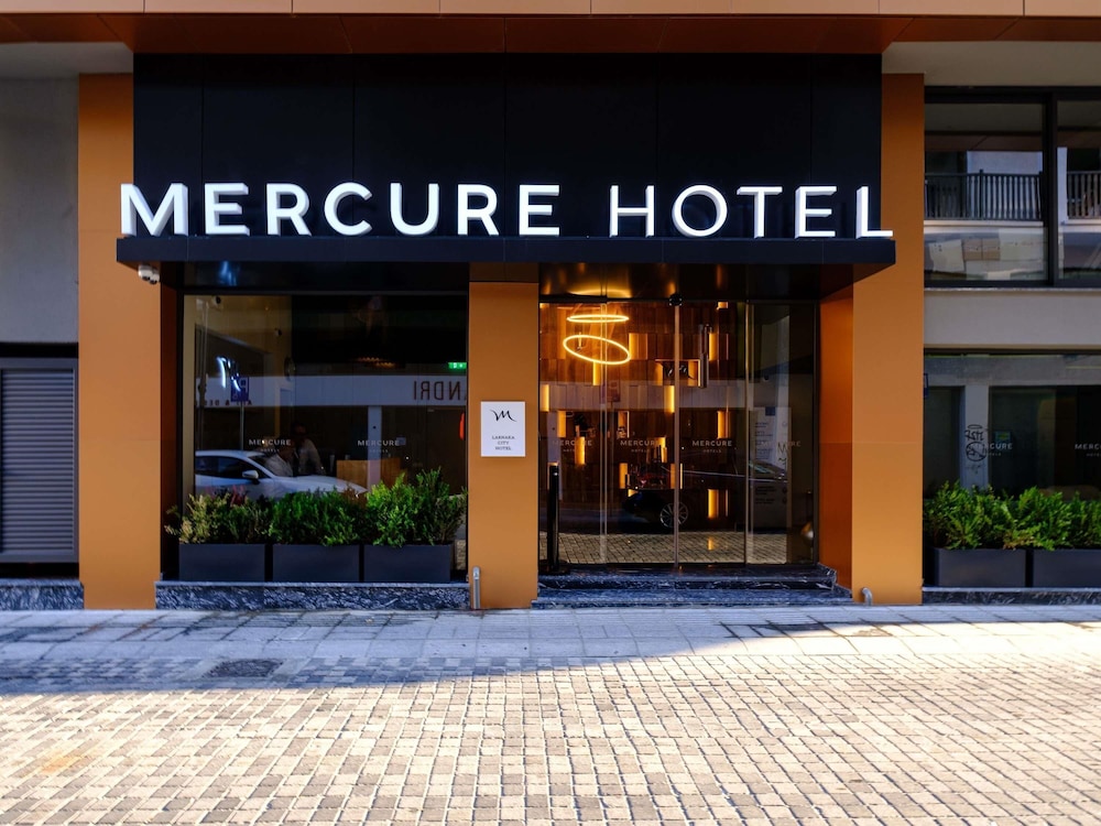 Mercure Larnaca Finikoudes Beach 3/60