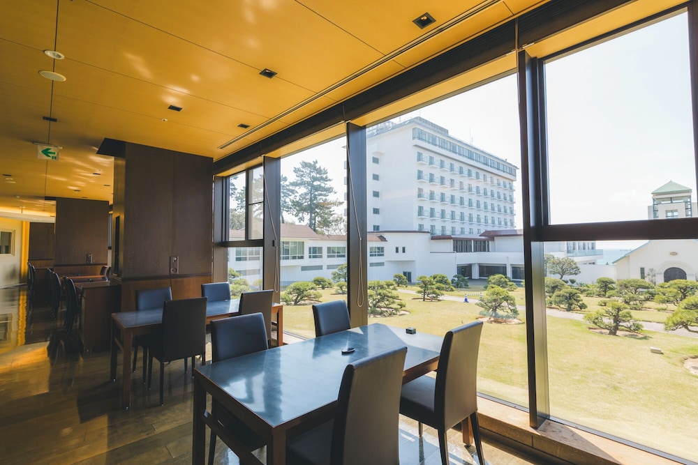 Seaside Hotel Maiko Villa Kobe 57/74