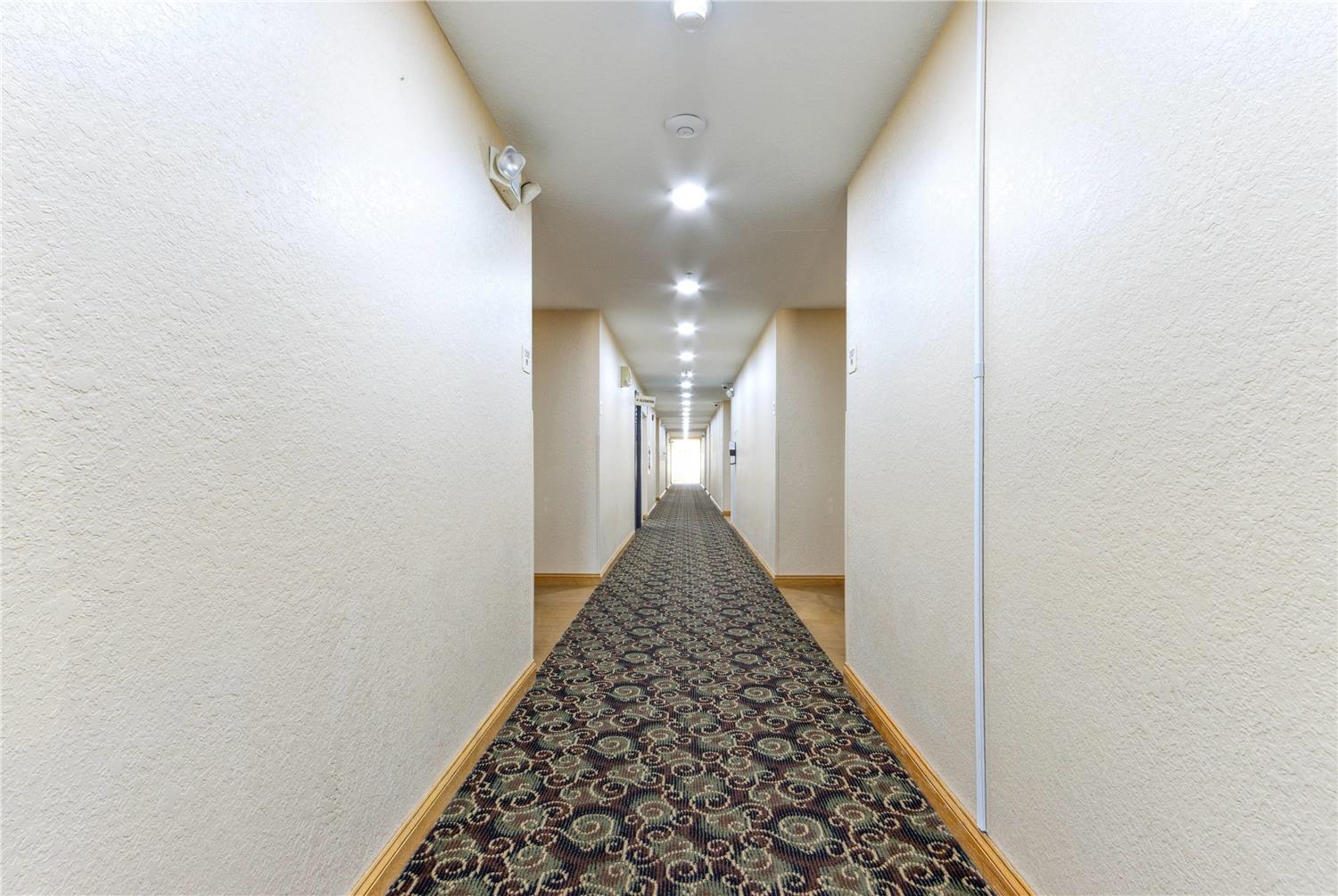 Super 8 by Wyndham Uniontown PA 27/29