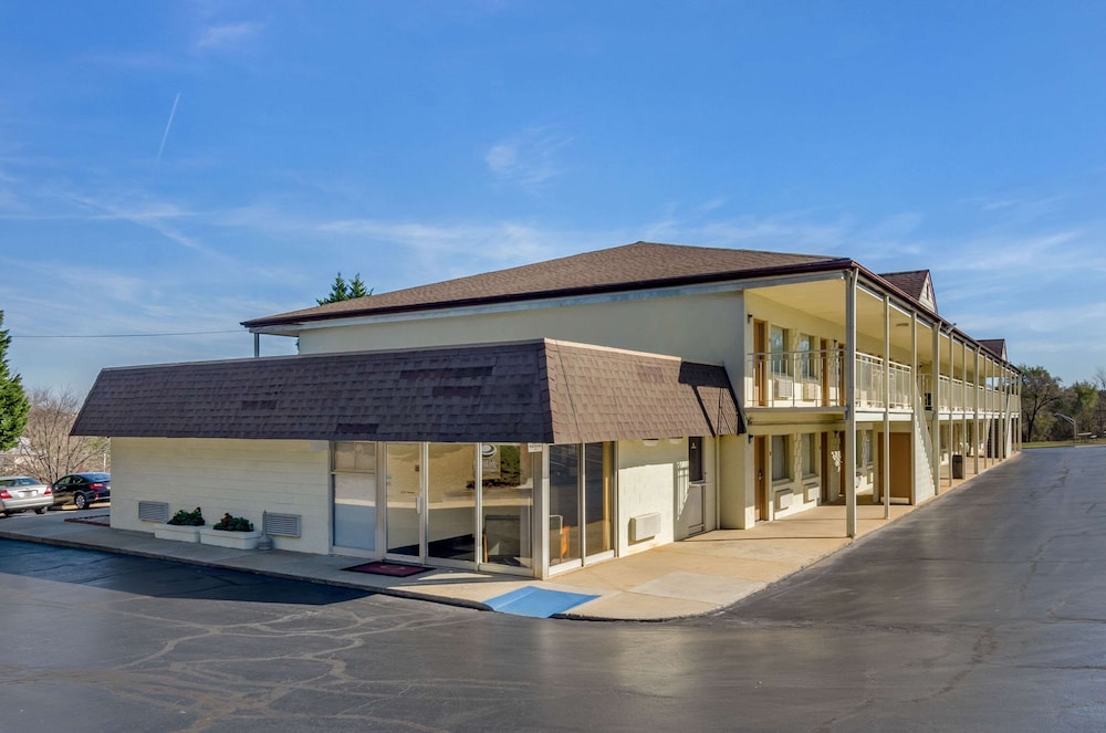 Econo Lodge Lynchburg, VA 1/50