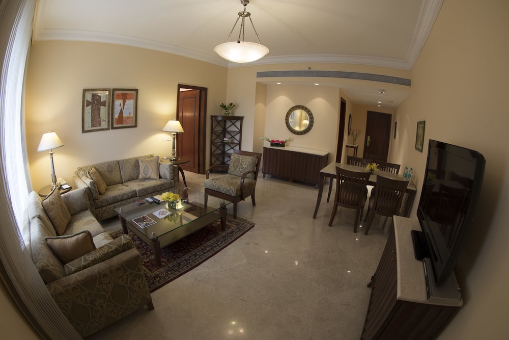 THE LALIT MUMBAI 45/67