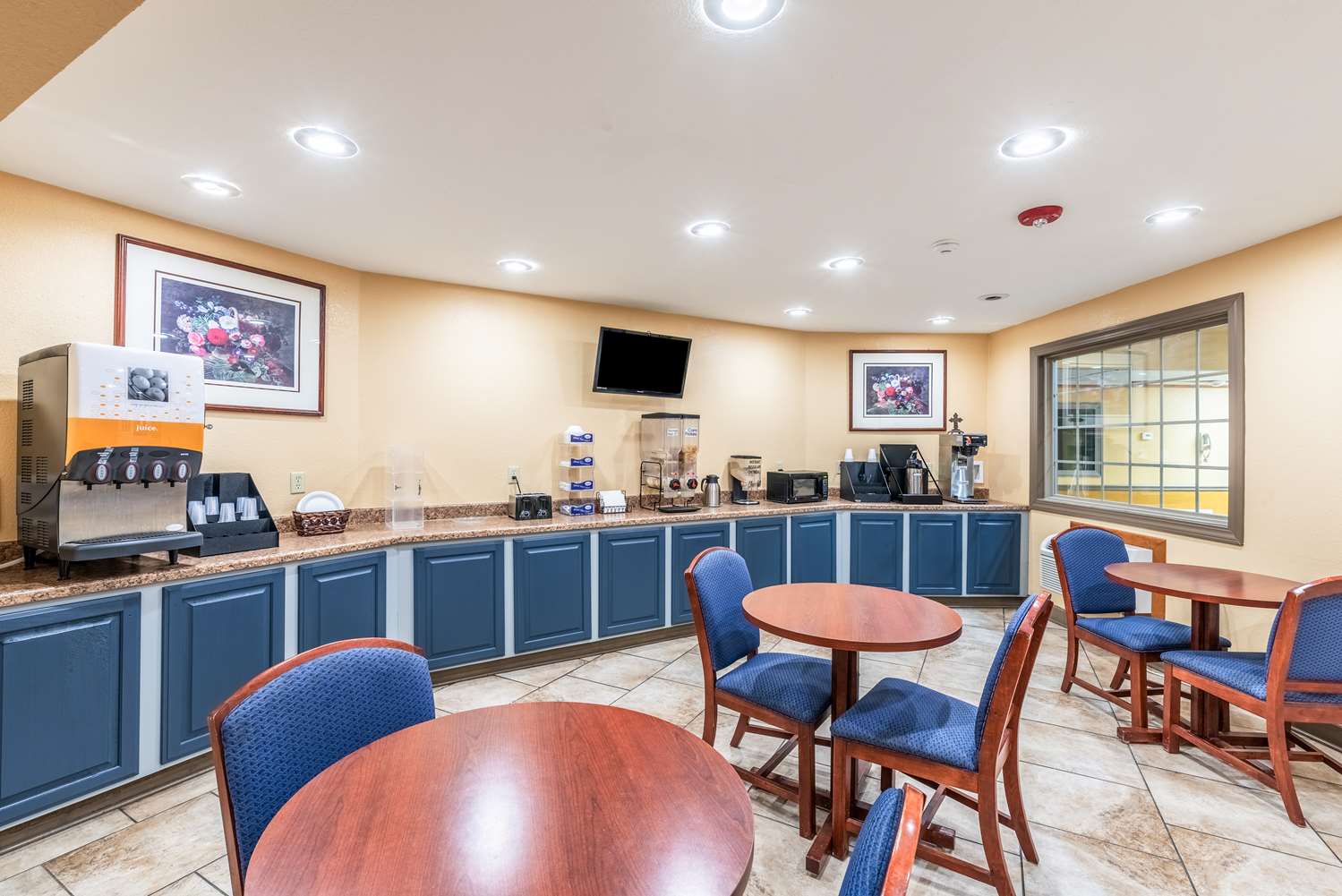 Americas Best Value Inn Searcy 7/8