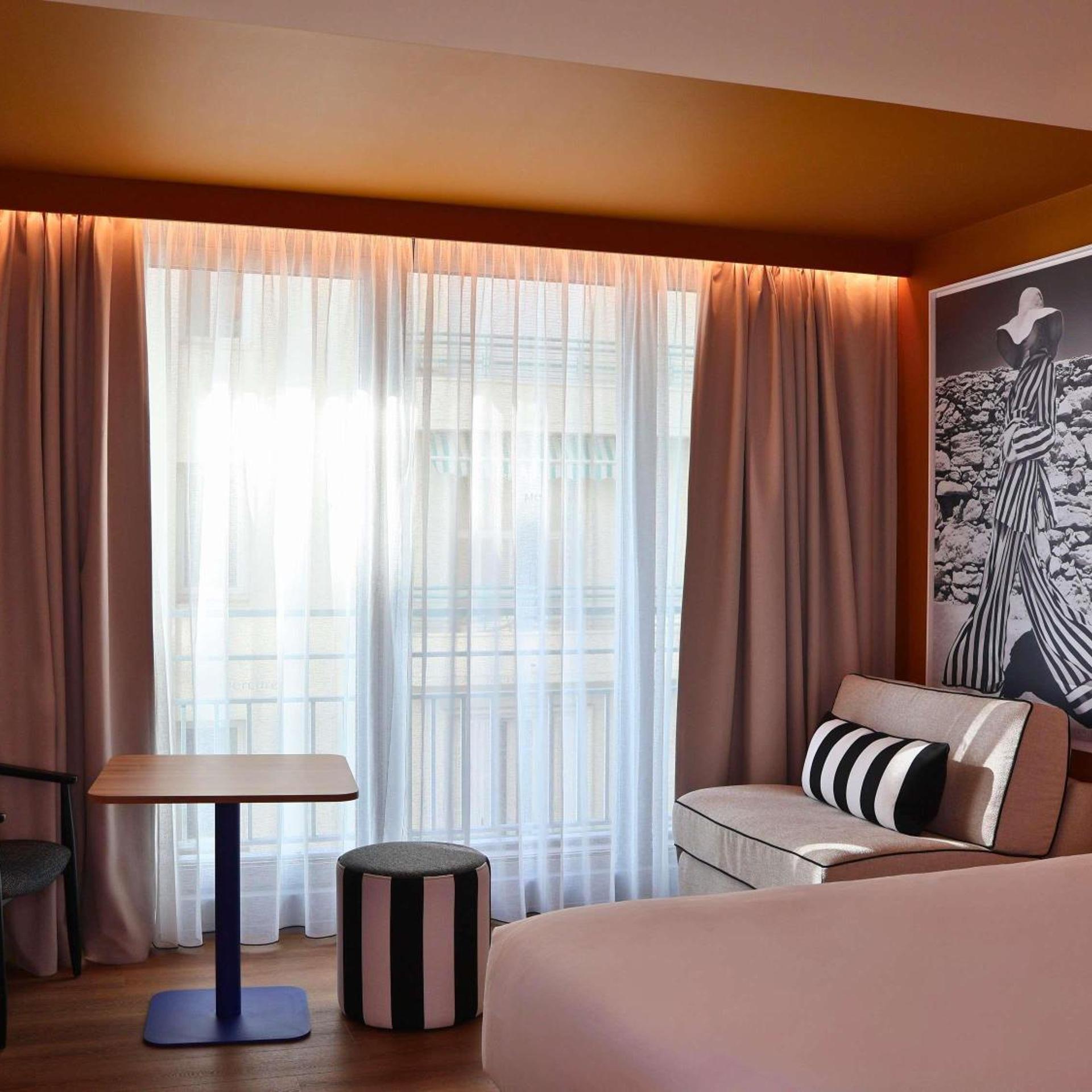 SUPERIOR, DOUBLE BED, CITY VIEW, SOFA, BALCONY