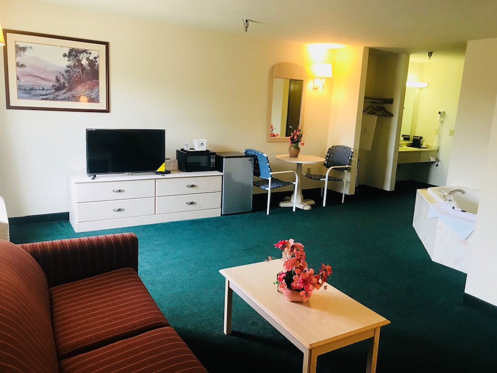 Americas Best Value Inn & Suites Pinckneyville 38/59