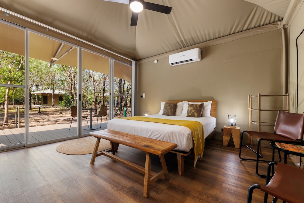 Glamping, Retreat, King Bed