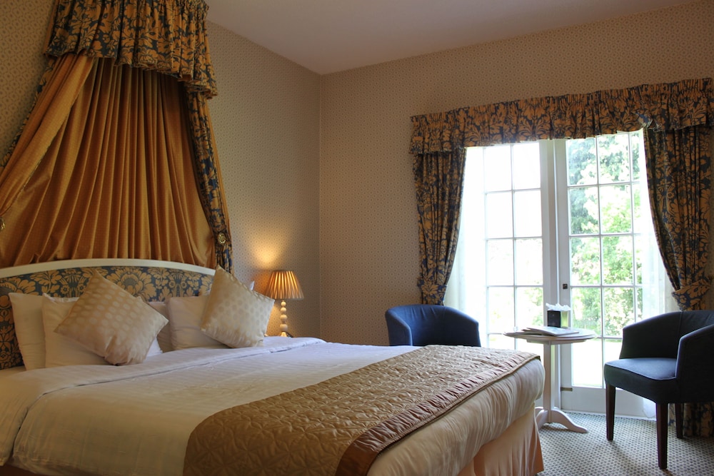 Marston Farm Hotel 32/55
