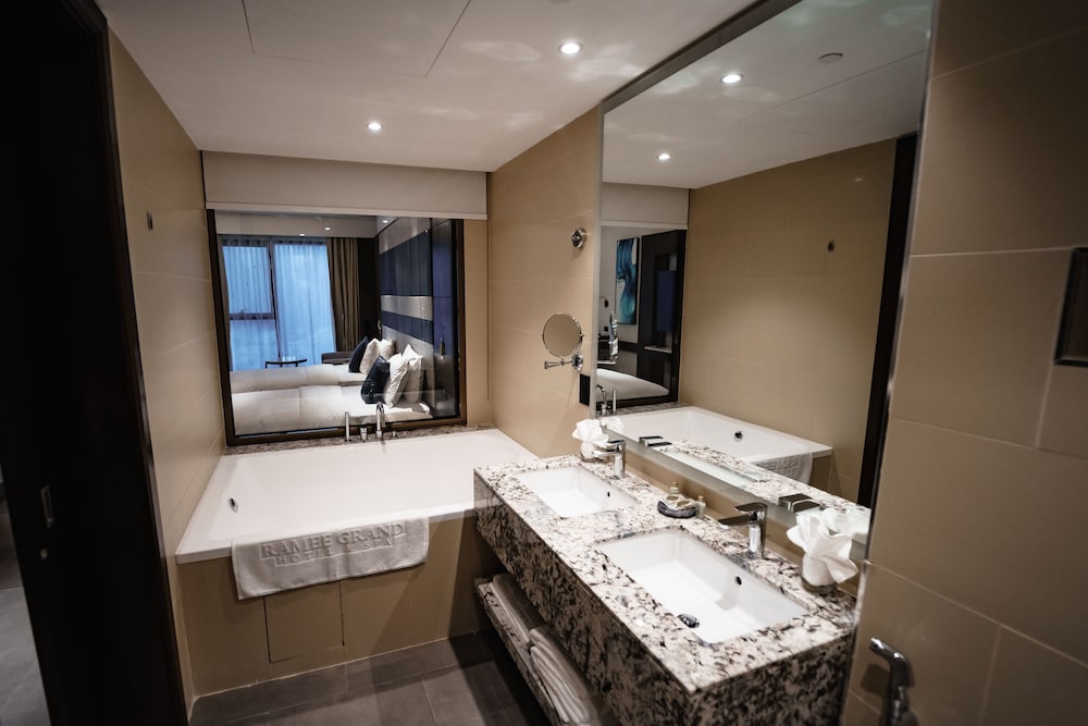 Ramee Dream Hotel Downtown 38/43