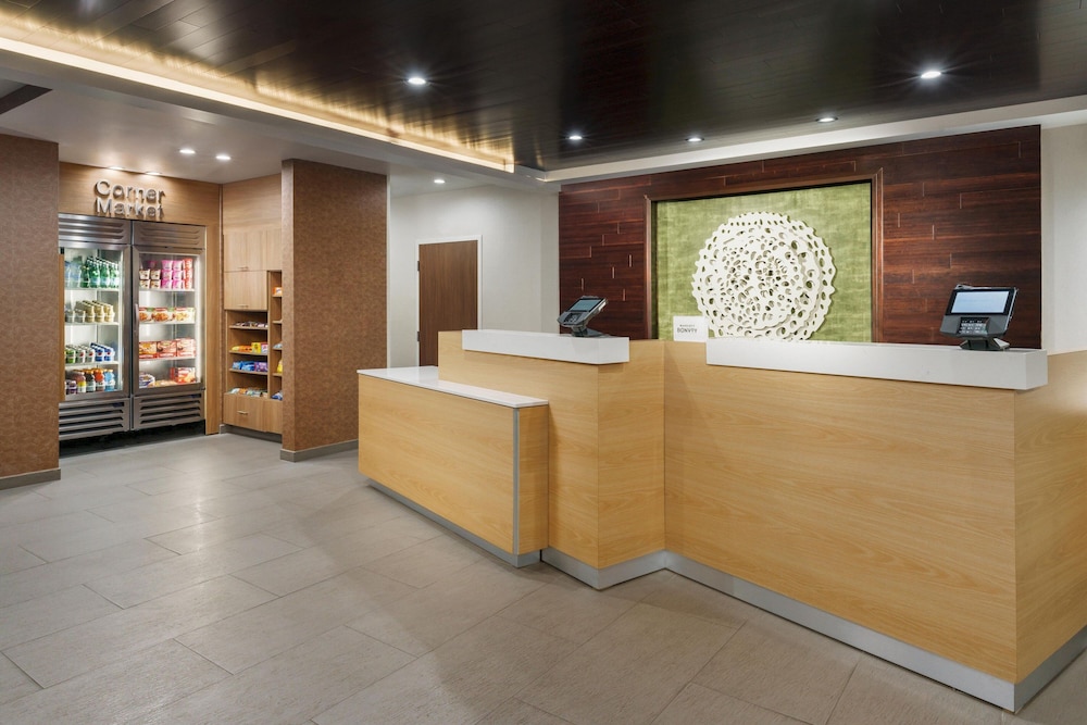 Lobby at Fairfield by Marriott Inn & Suites Oakhurst Yosemite, OAKHURST - CA