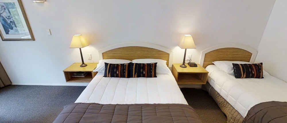 Wallaceville Motor Lodge 14/48