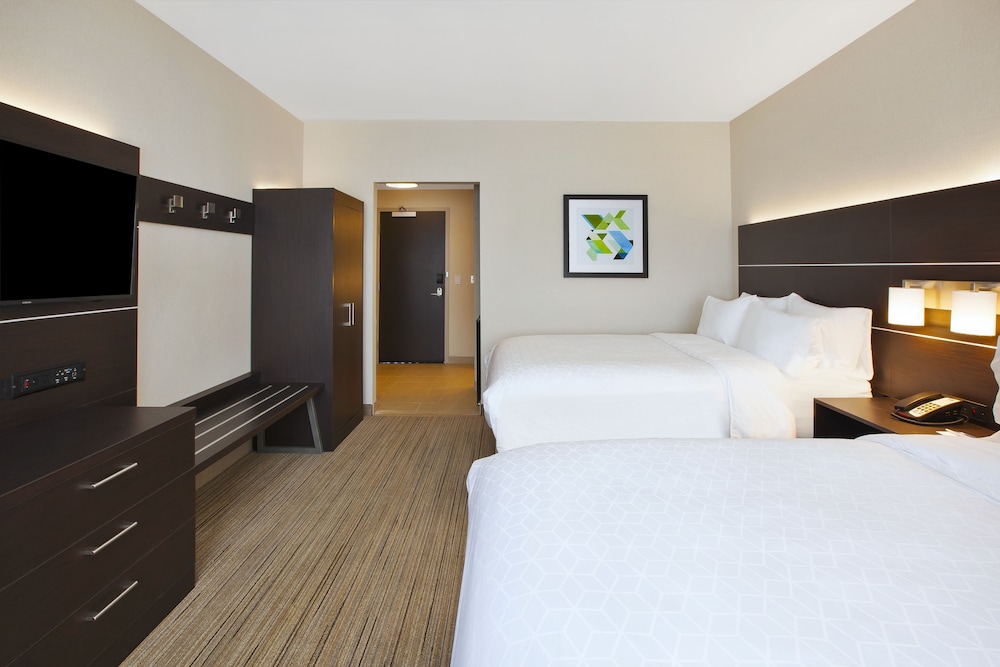 Holiday Inn Express Auburn Hills South 12/51