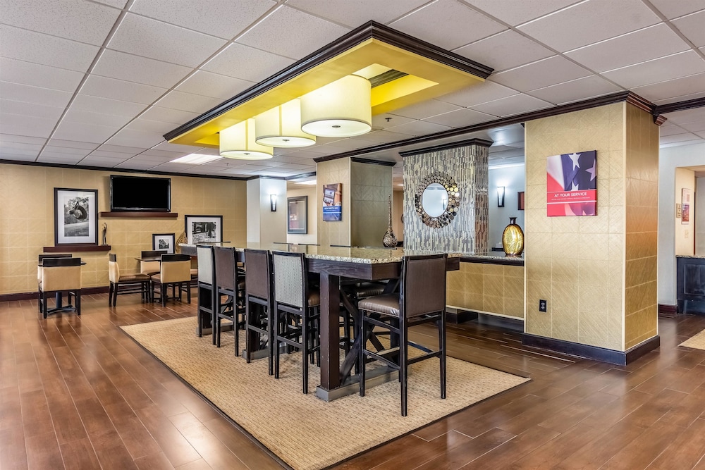 Wingate by Wyndham Conway, AR 41/52
