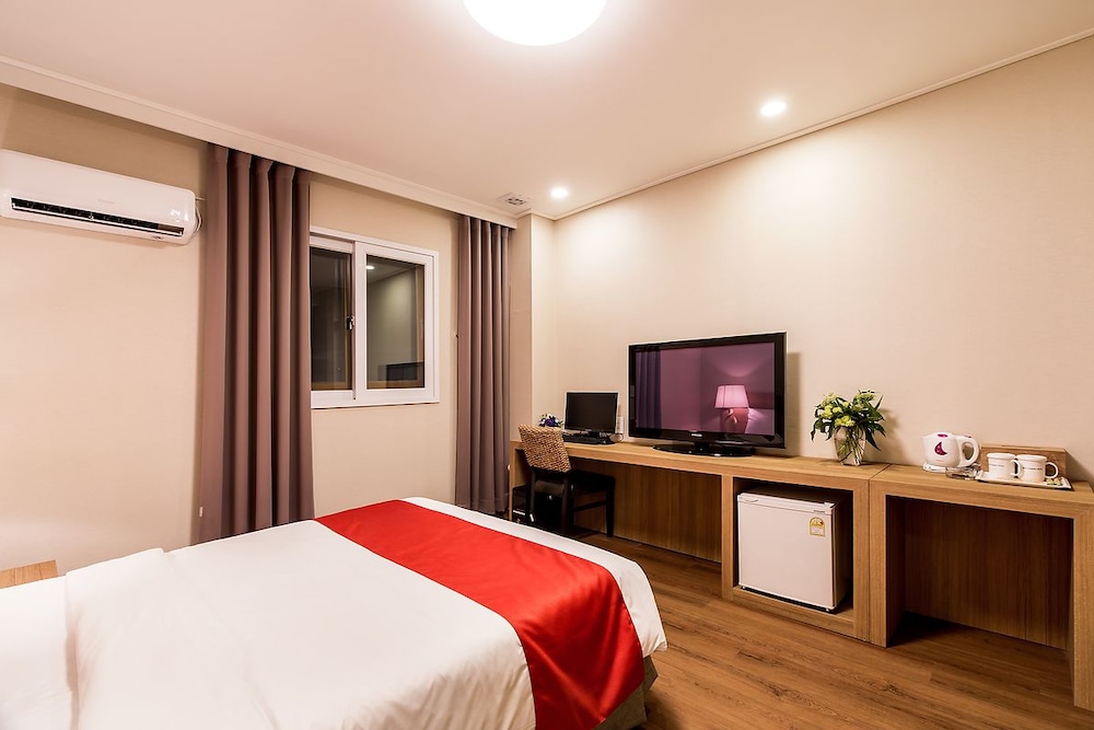 Korea Tourist Hotel 19/61