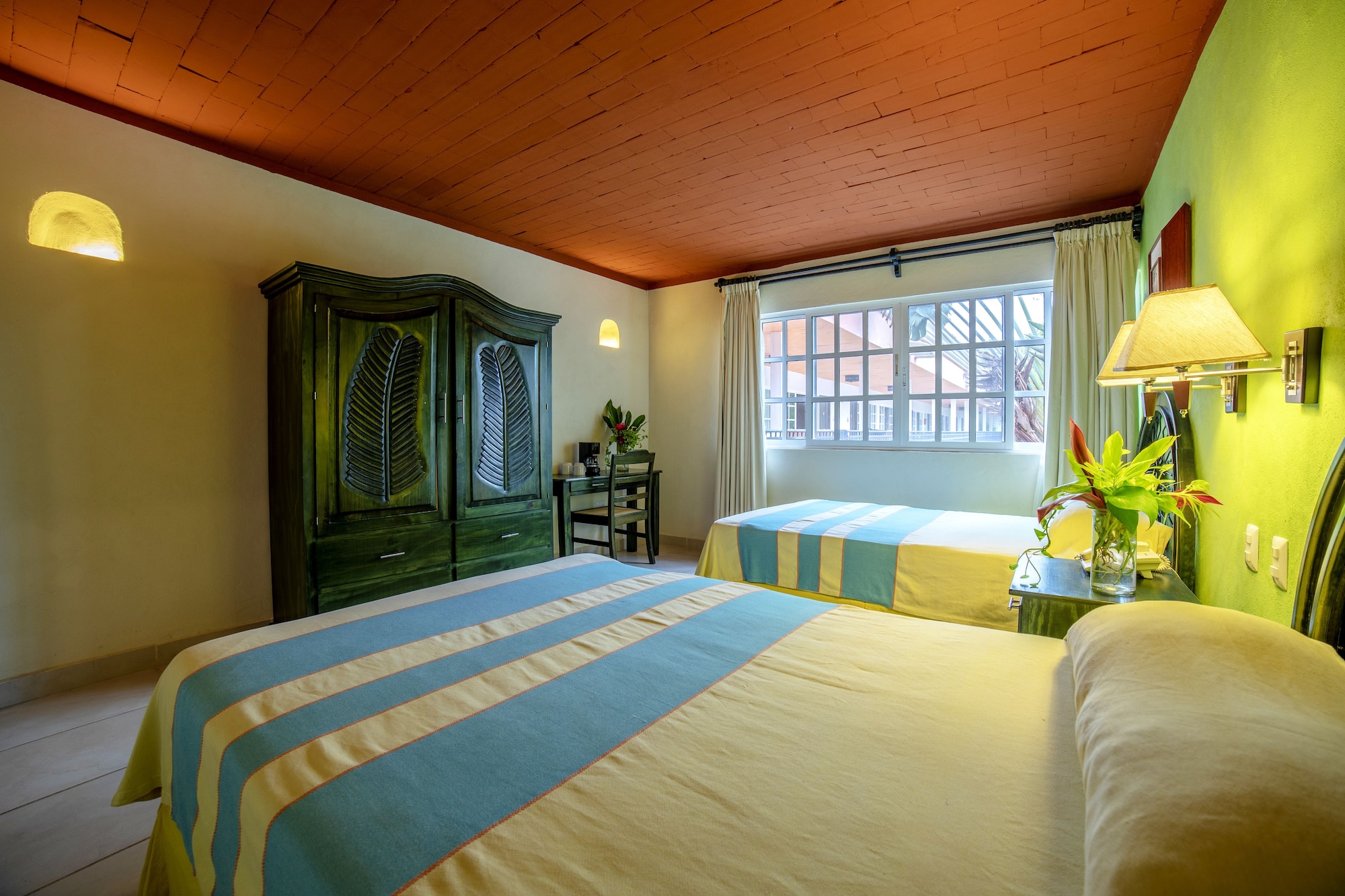 Standard, 2 Double Beds, Garden View, Pool Side