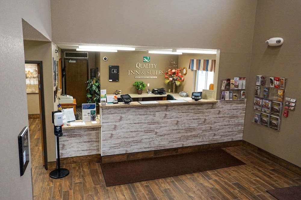 Quality Inn Suites Watertown 5/23