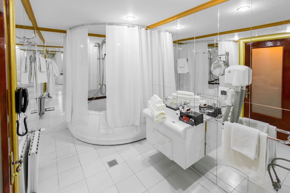 Bucharest Comfort Suites 63/66