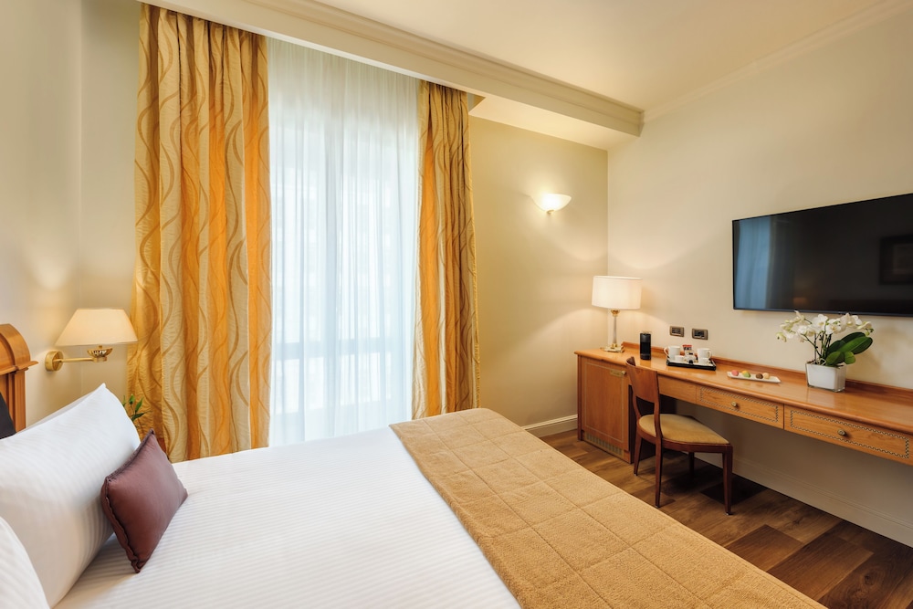 CLASSIC, DOUBLE OR TWIN BED
