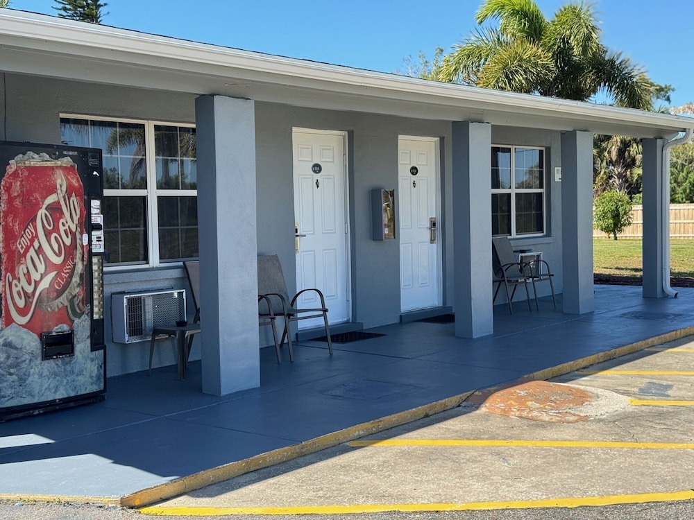 American Inn Punta Gorda 21/35