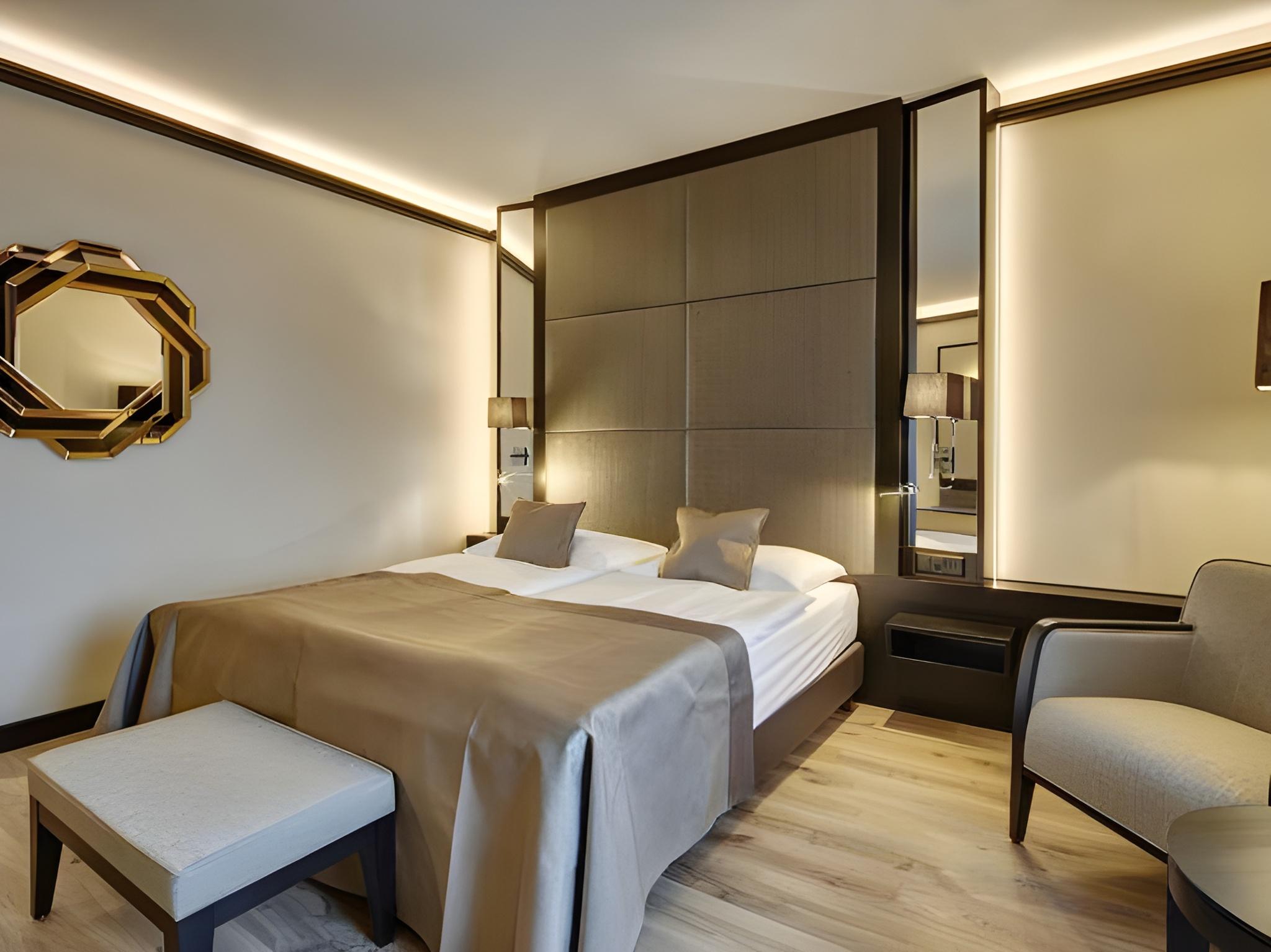 Business, Classic, Queen and Twin Beds