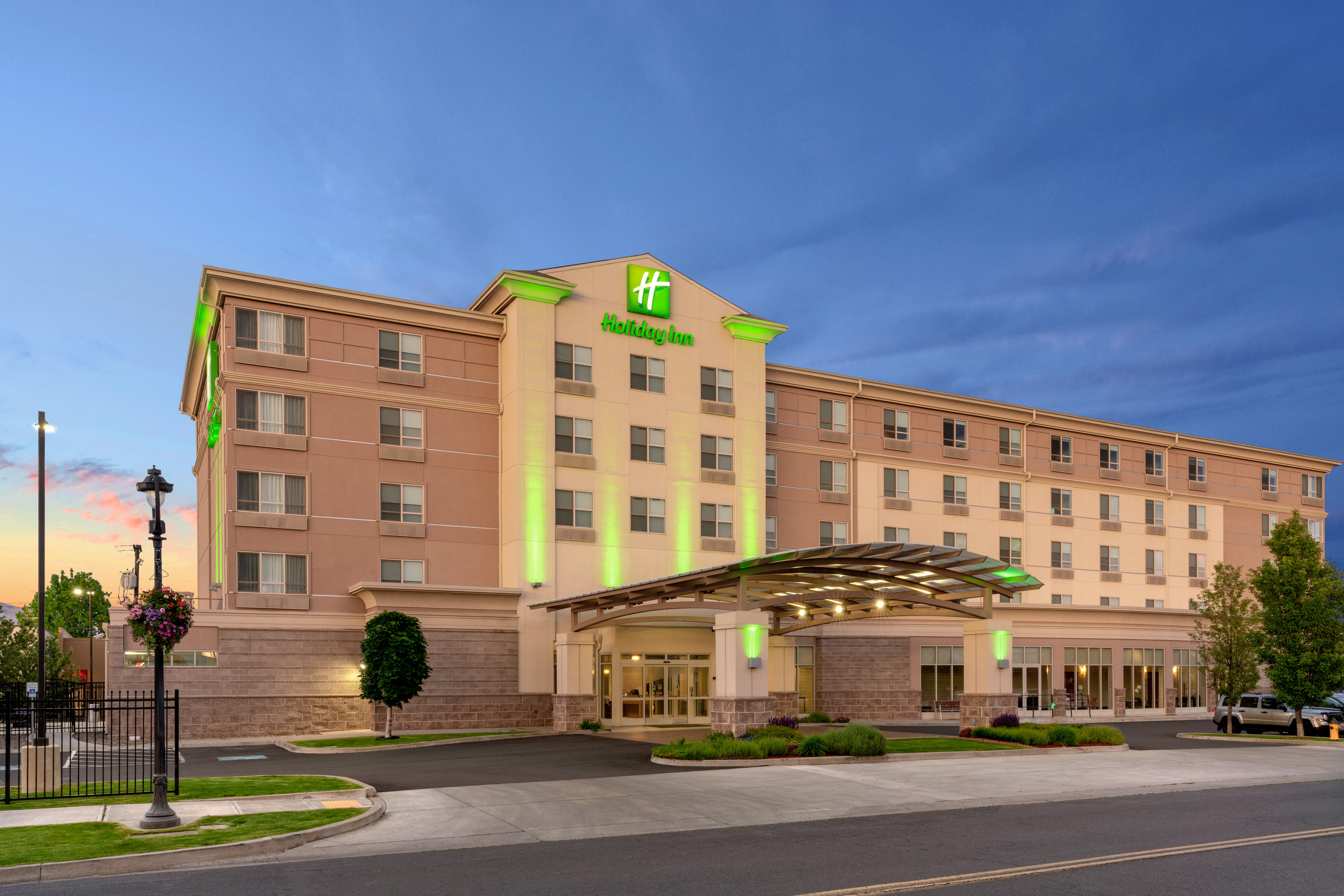 Holiday Inn Yakima 63/68