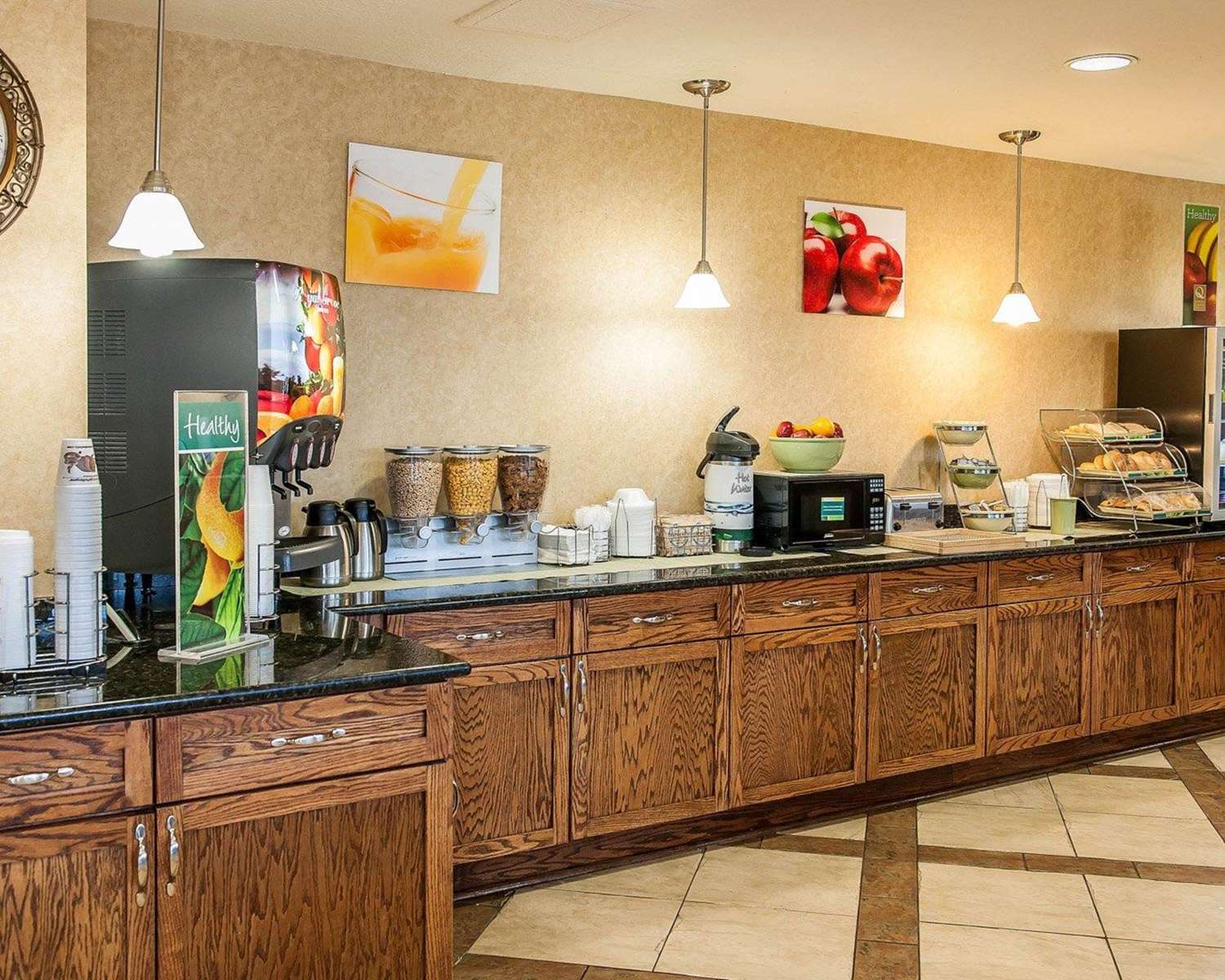 Baymont By Wyndham South Bend Notre Dame 4/21