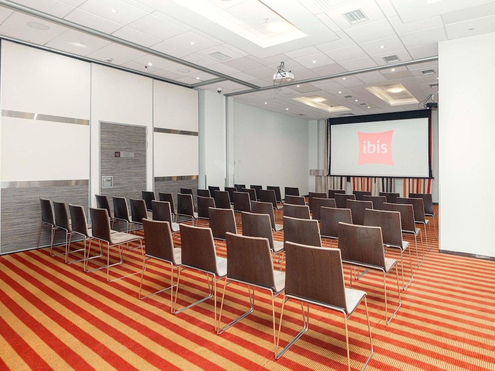 Ibis Astana Hotel 45/57