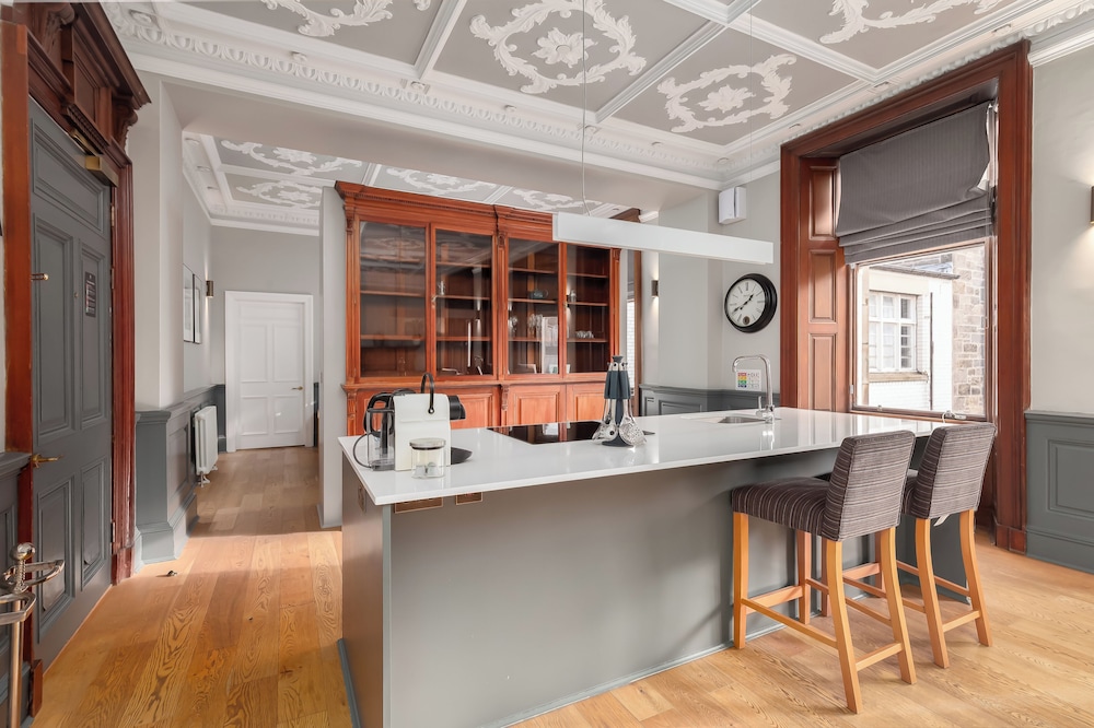Destiny Scotland - Distillers House 2/50