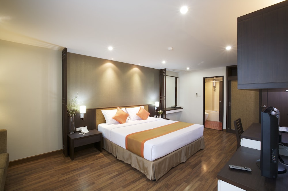 The Grand Napat 13/61