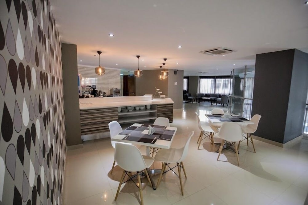 HOTEL MAPUTO 53/54