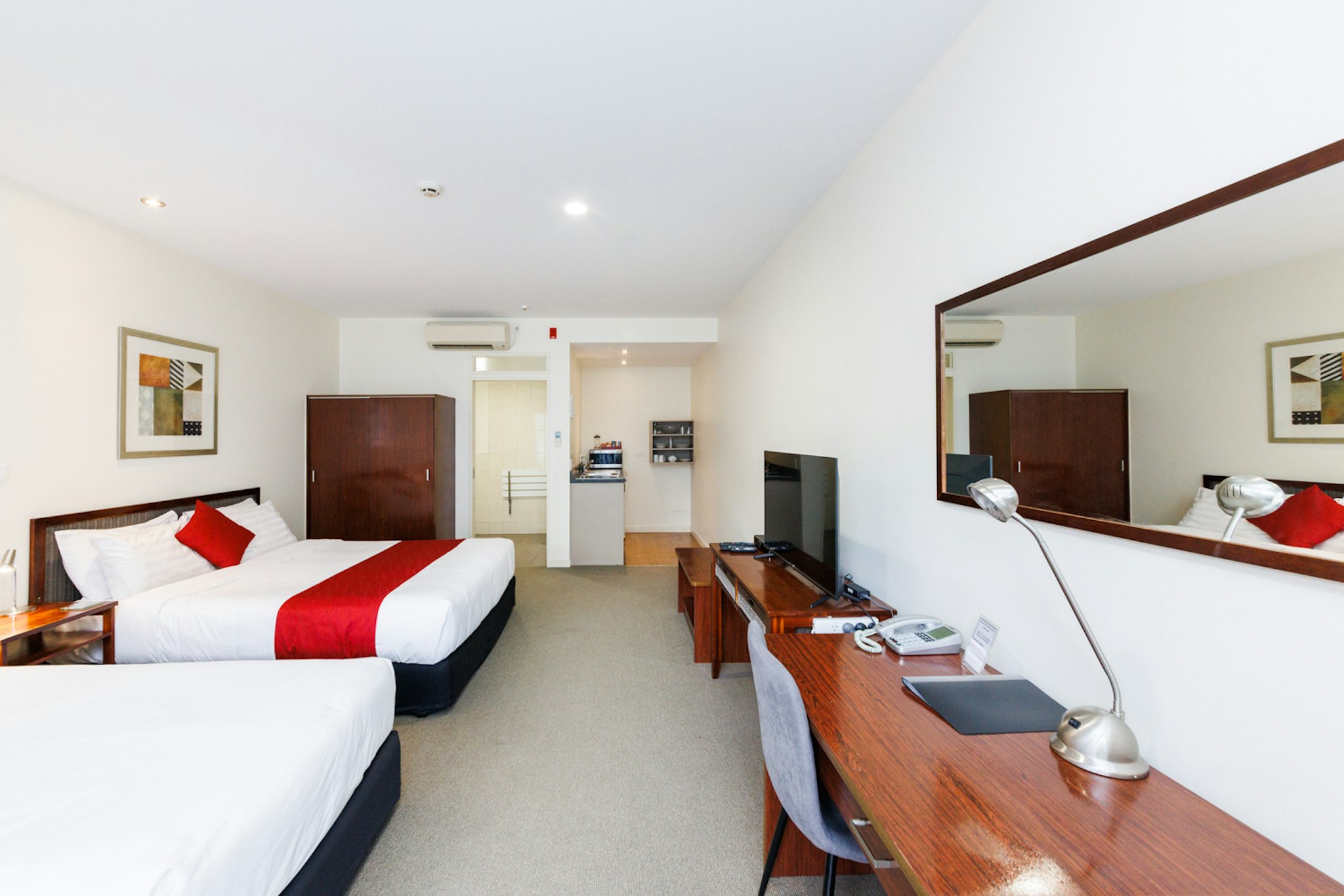 Fitzherbert Regency Motor Lodge 28/46