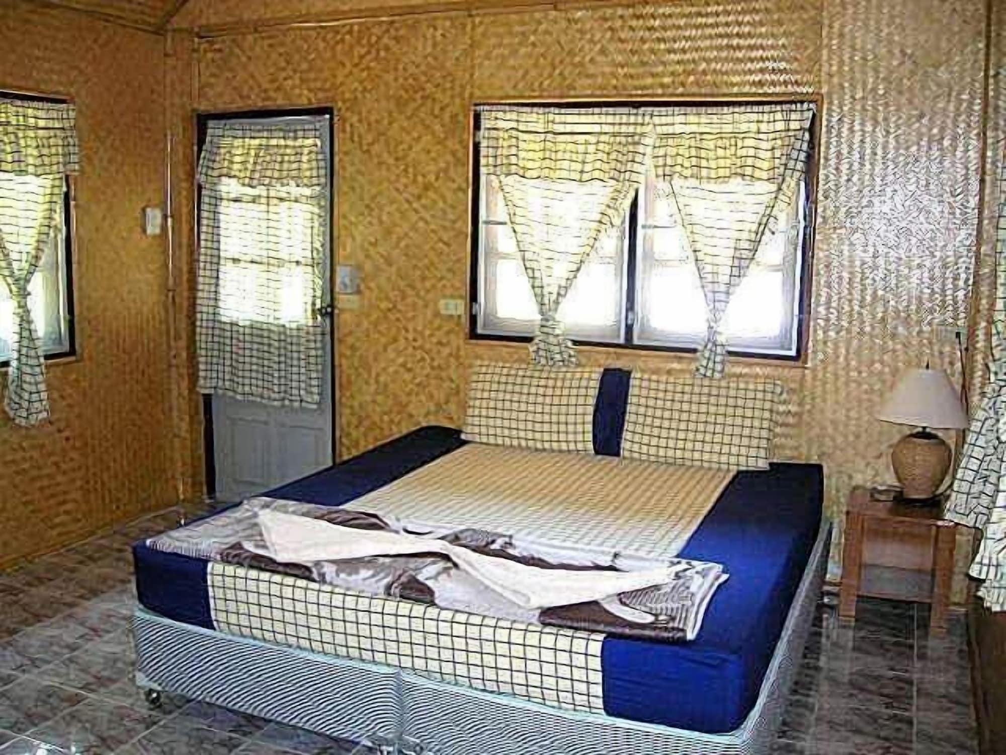BUNGALOW, WITH FAN