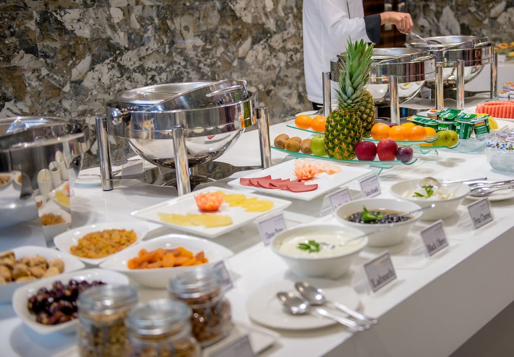 restaurant cafeteria