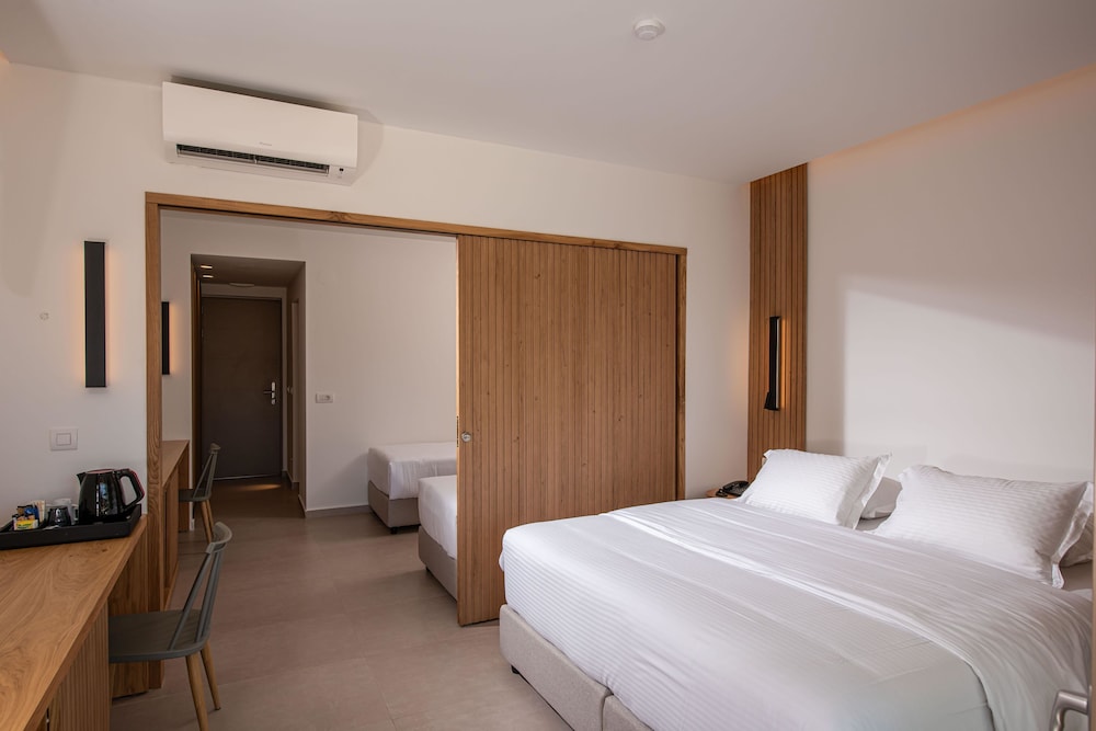 FAMILY SUITE PREMIUM SWIM UP