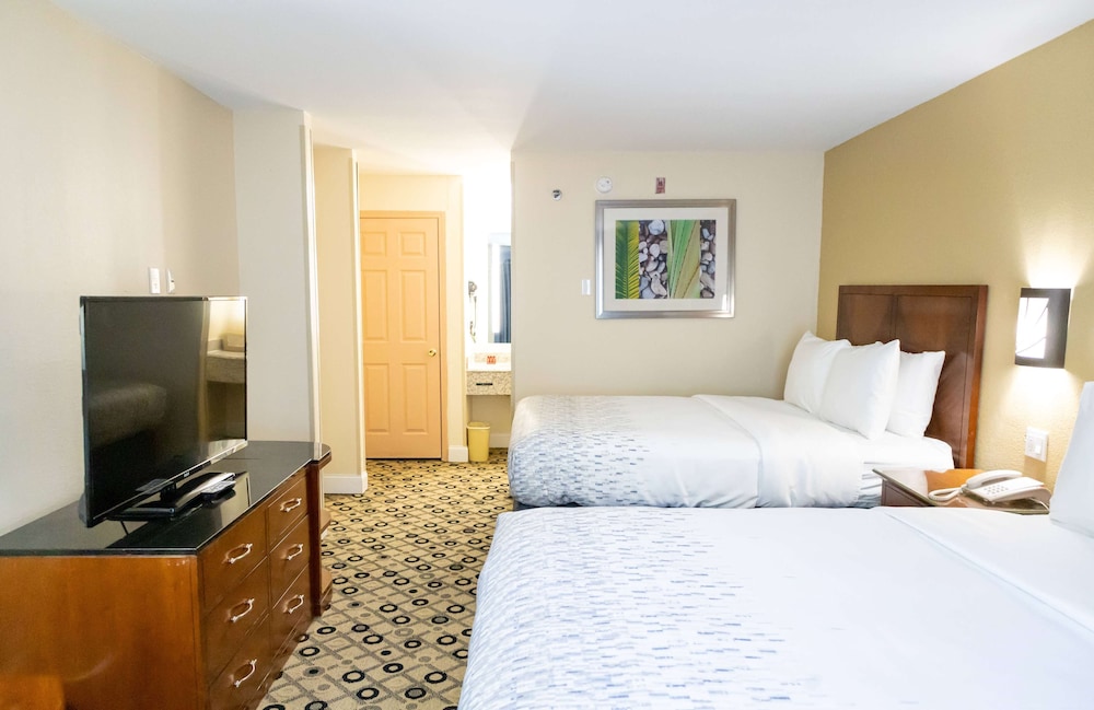 Baymont by Wyndham College Park Atlanta Airport South 19/50
