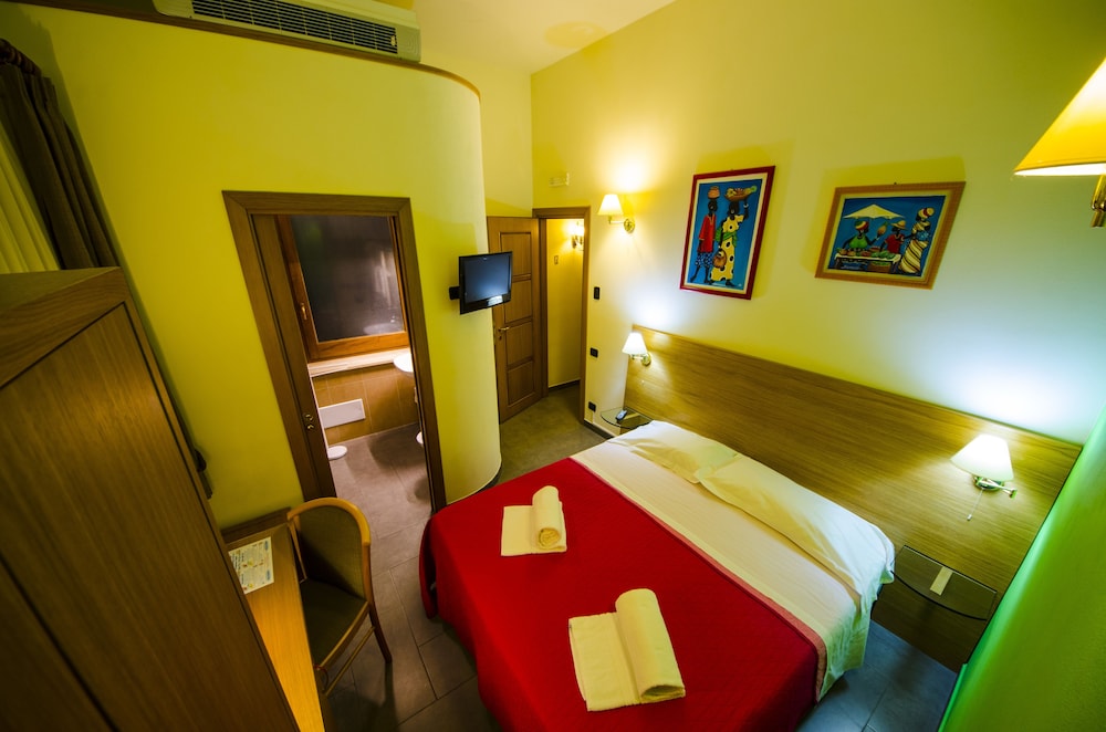 STANDARD, DOUBLE OR TWIN BED