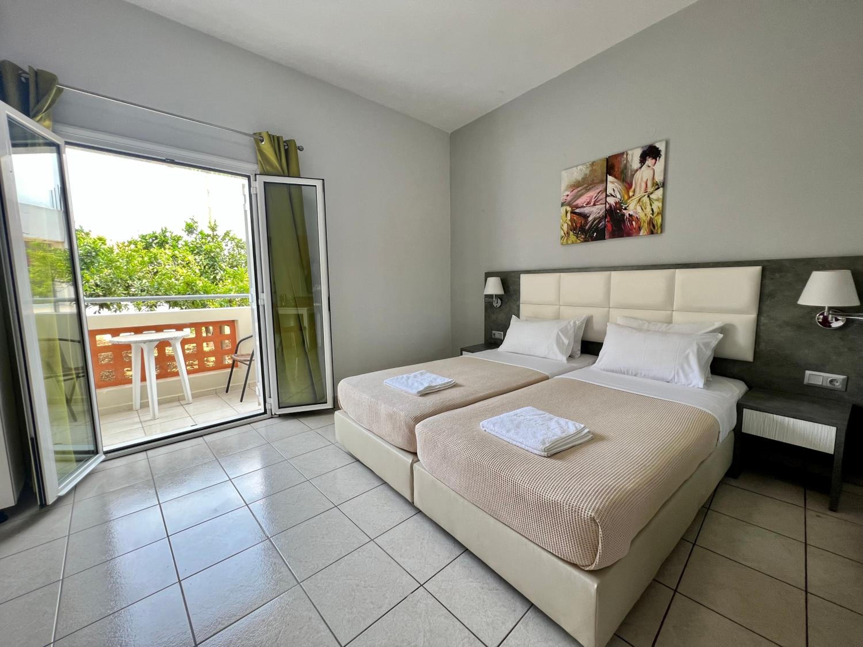 Maria Hotel 18/56