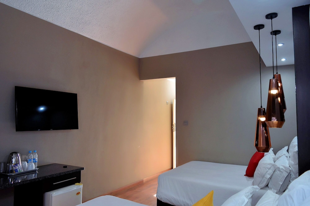Chrismar Hotel Lusaka 23/68