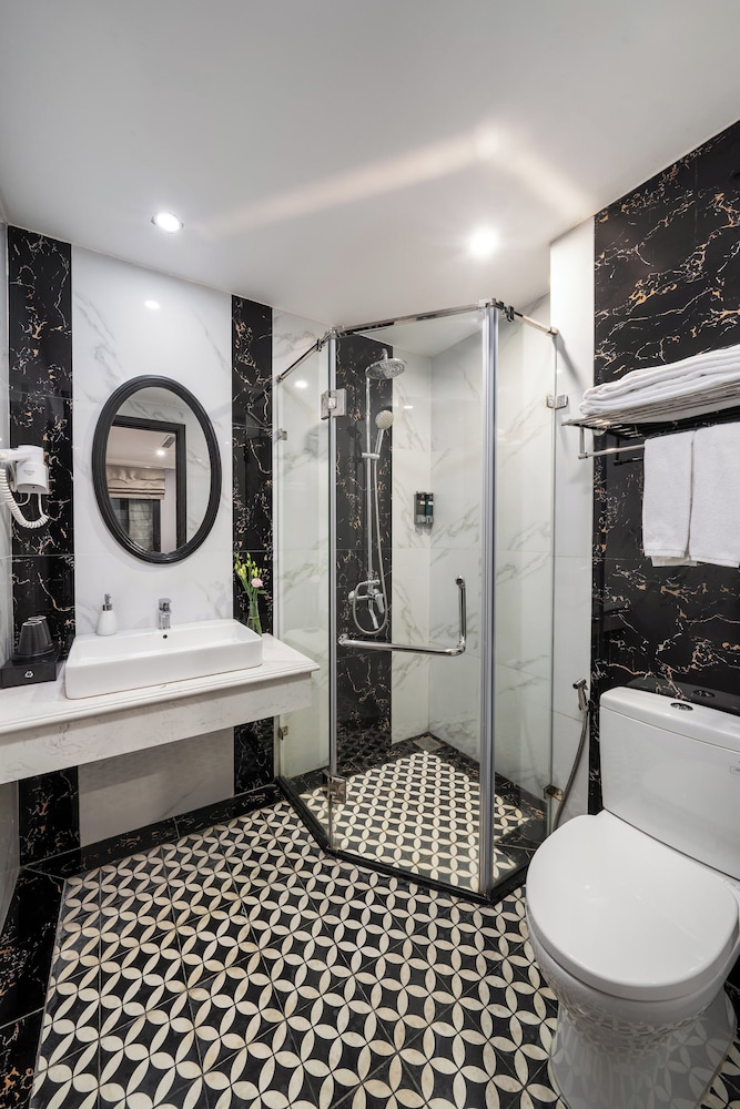 Amara Hotel Hanoi 42/46