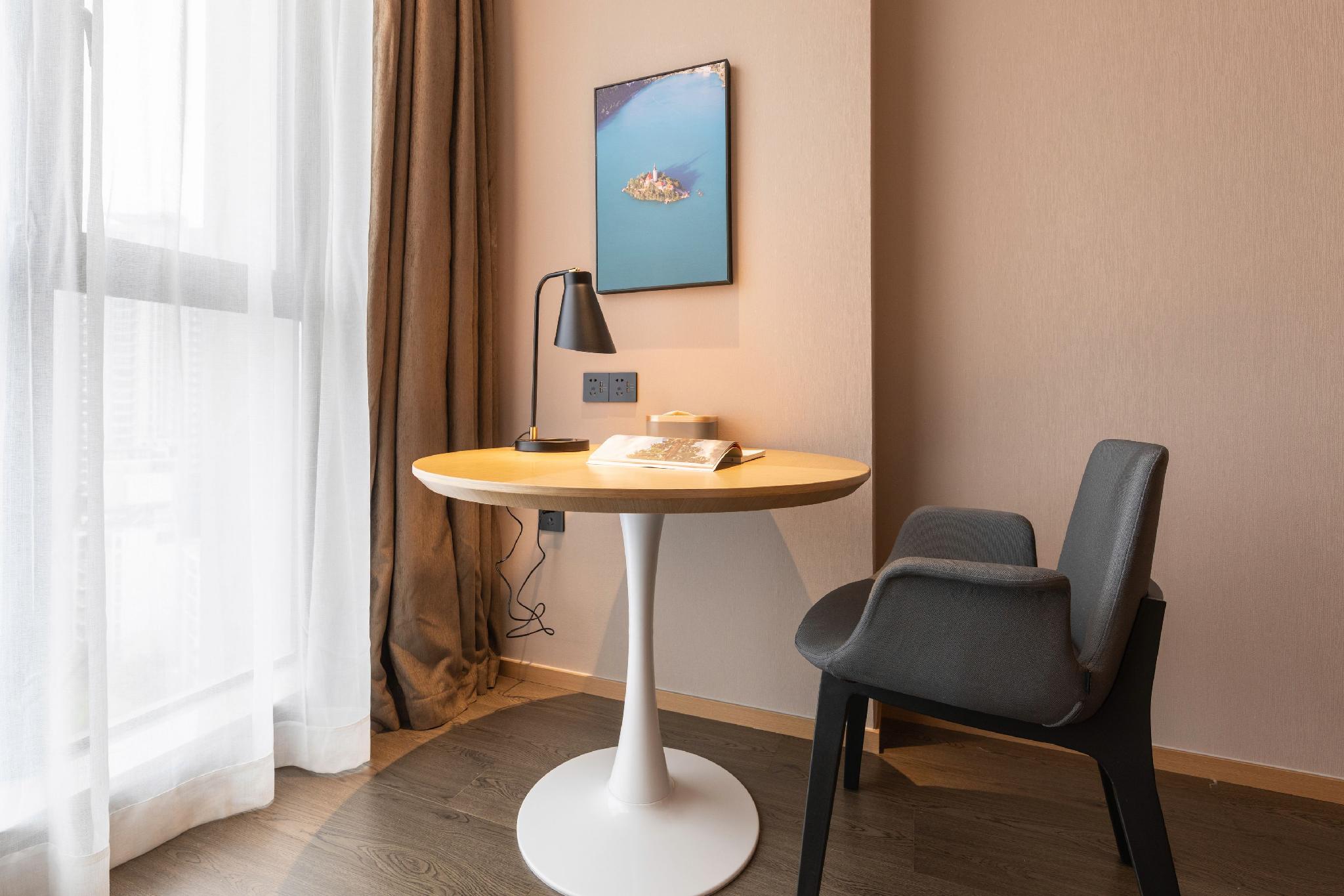 Atour Hotel (Ningbo Fenghua Huizheng Old Street) 46/47