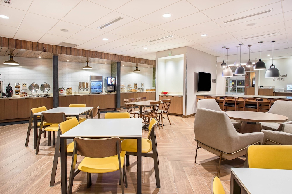 Fairfield Inn & Suites By Marriott Pigeon Forge 37/46