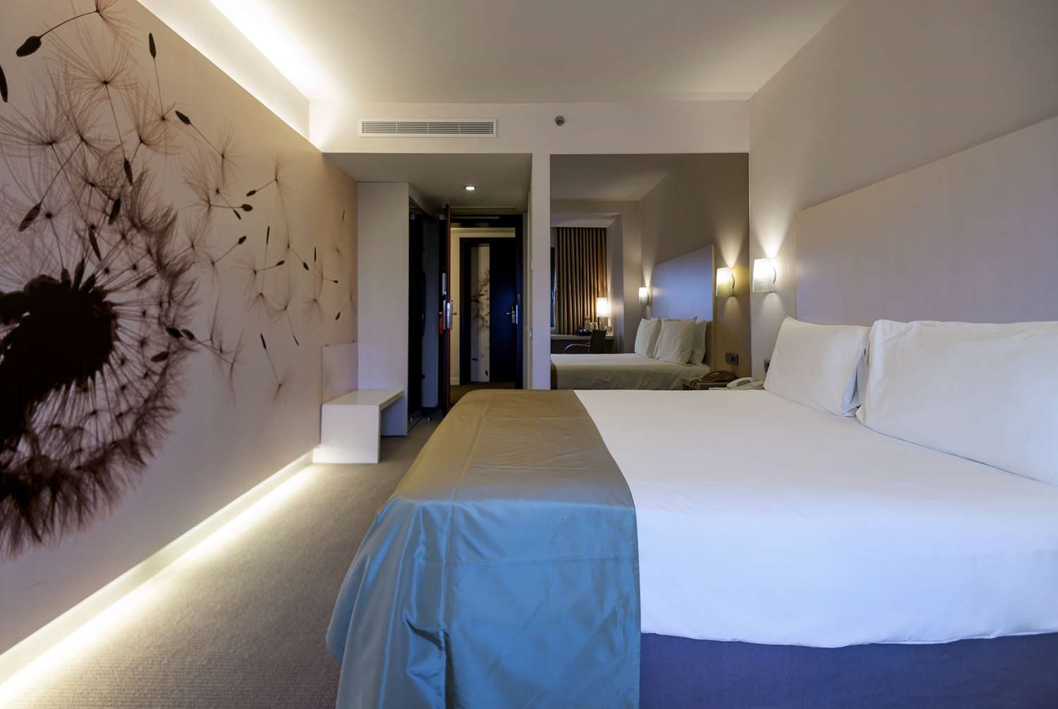 Ramada Plaza by Wyndham Bucharest Convention Center 18/57