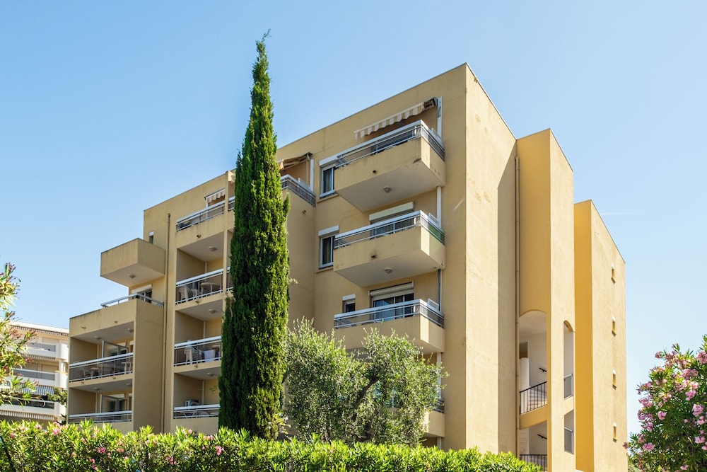 RESIDENCE LA ROSTAGNE 4/50