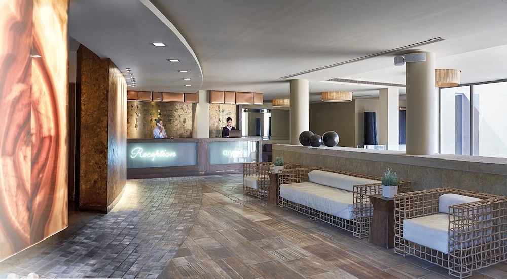 Aegeon Beach Hotel 7/50