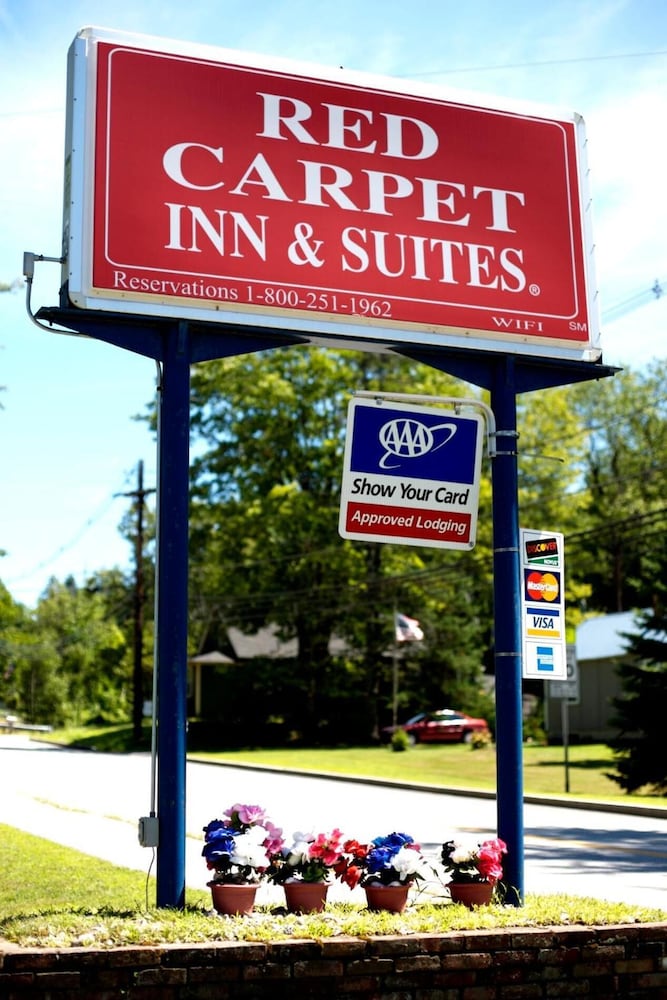 Red Carpet Inn Suites 3/23