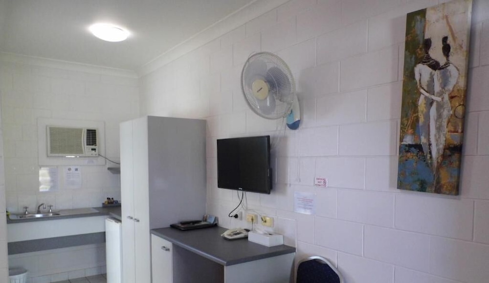 CENTRAL POINT MOTEL 19/61