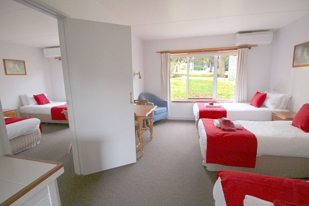 PORT ARTHUR MOTOR INN 15/37