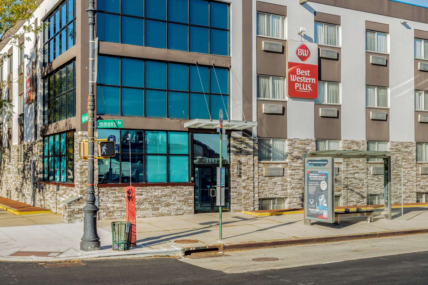 Best Western Plus Brooklyn Bay Hotel 17/18